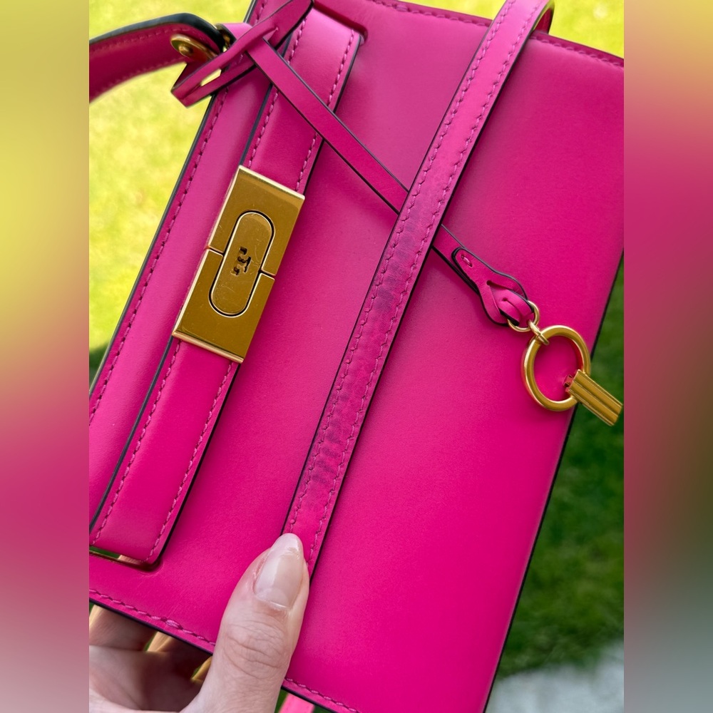 Tory Burch Lee Radziwill Petite Leather Bag💓🌸 - Picture 9 of 13